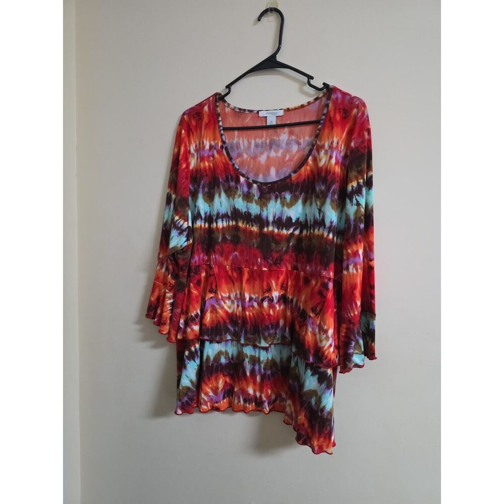Flowing silhouettes with on-trend prints for everyday wear blouse